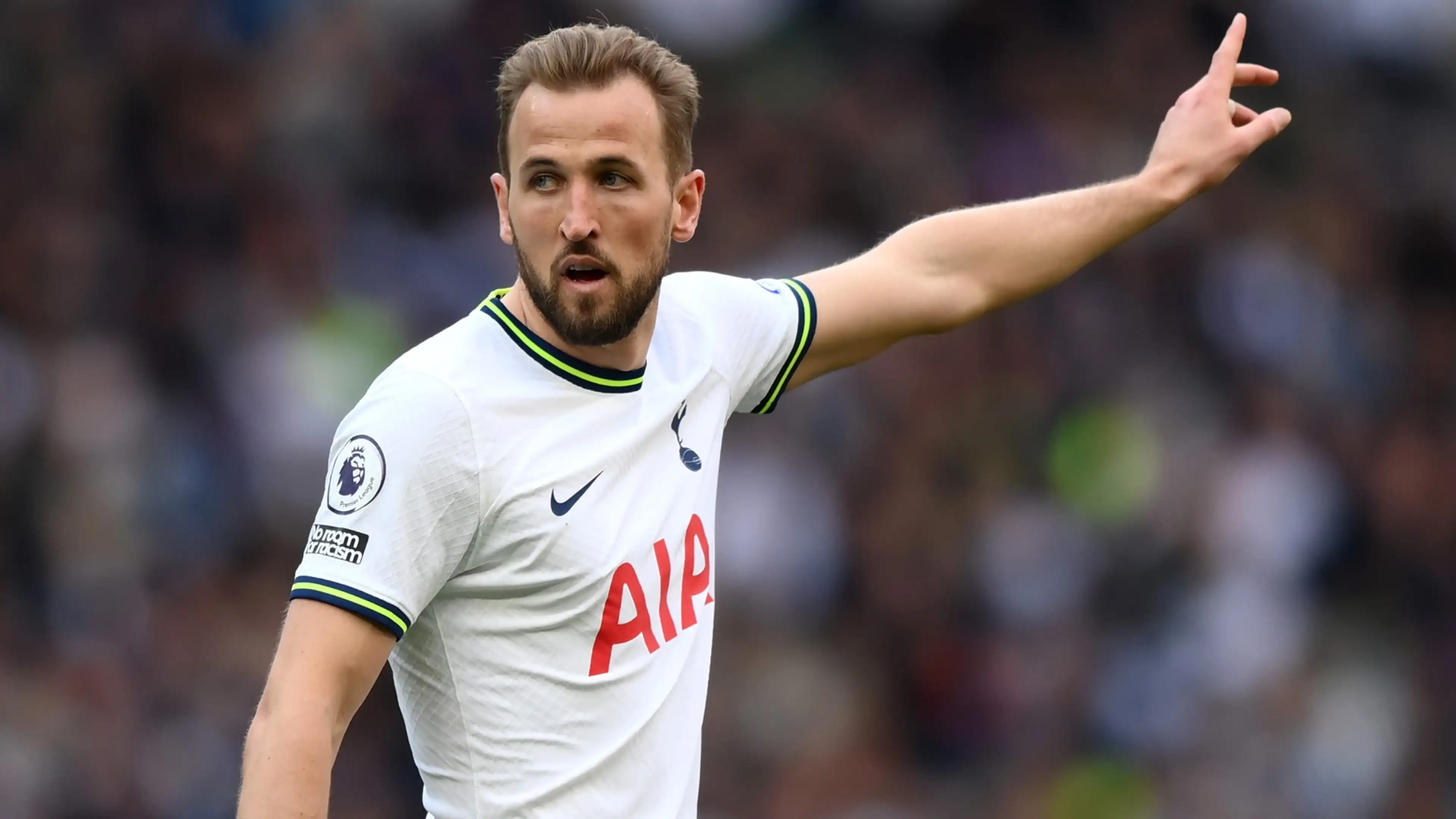 European giants offered chance to sign Tottenham star in swipe deal